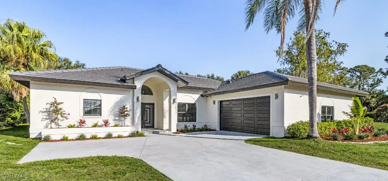 Picture of 670 Henley Dr, Naples, FL 34104