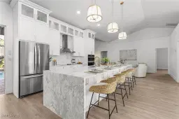 Picture of 670 Henley Dr, Naples, FL 34104