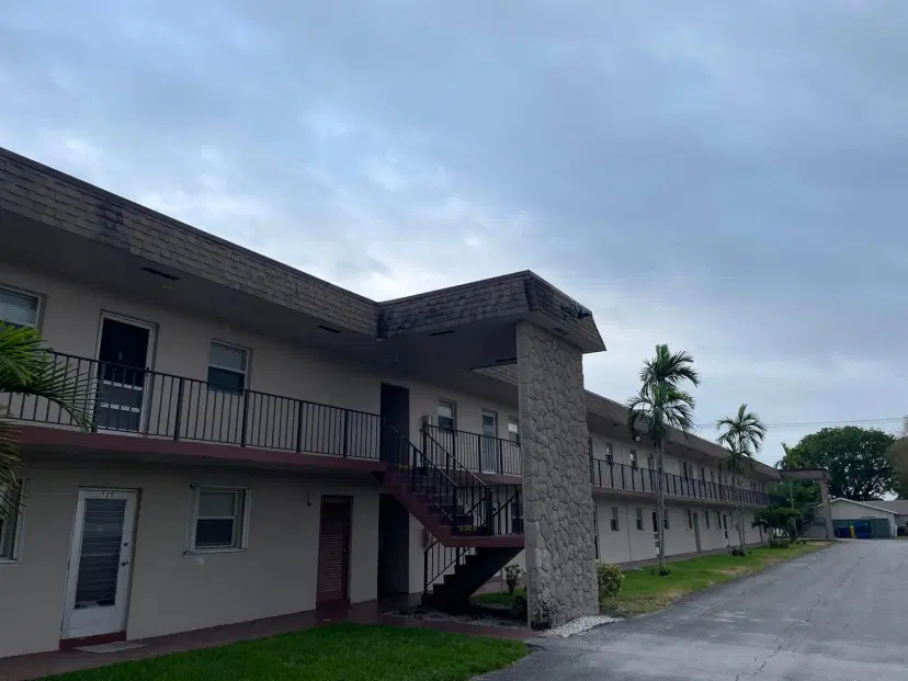 Picture of 200 Bonnie Boulevard 123, Palm Springs FL 33461