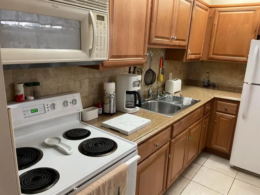 Picture of 200 Bonnie Boulevard 123, Palm Springs FL 33461
