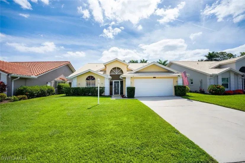 Picture of 522 Countryside Dr, Naples FL 34104