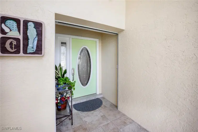 Picture of 522 Countryside Dr, Naples FL 34104