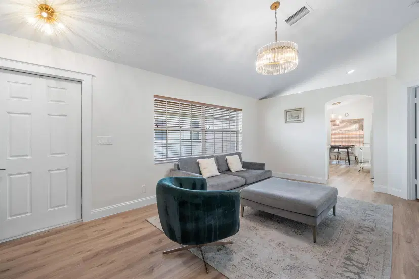 Picture of 1825 Capeside Circle, Wellington FL 33414