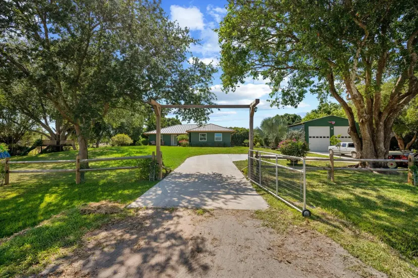 Picture of 16629 74Th Avenue N, Palm Beach Gardens FL 33418