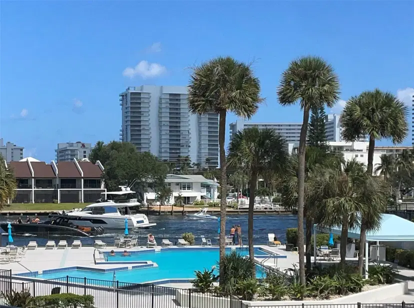 Picture of 2900 NE 14Th Street Cswy 210, Pompano Beach FL 33062