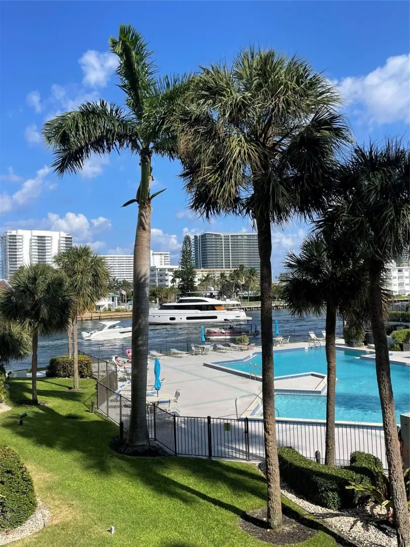 Picture of 2900 NE 14Th Street Cswy 210, Pompano Beach FL 33062