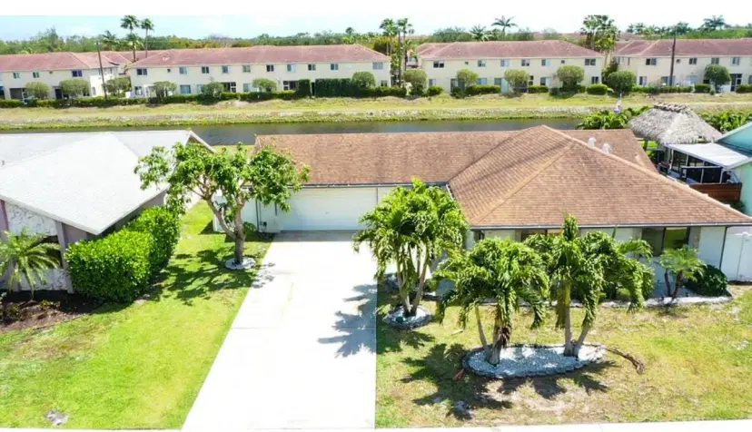 Picture of 51 Vista Del Rio, Boynton Beach FL 33426