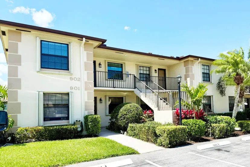 Picture of 902 Pinecrest Circle A, Jupiter FL 33458