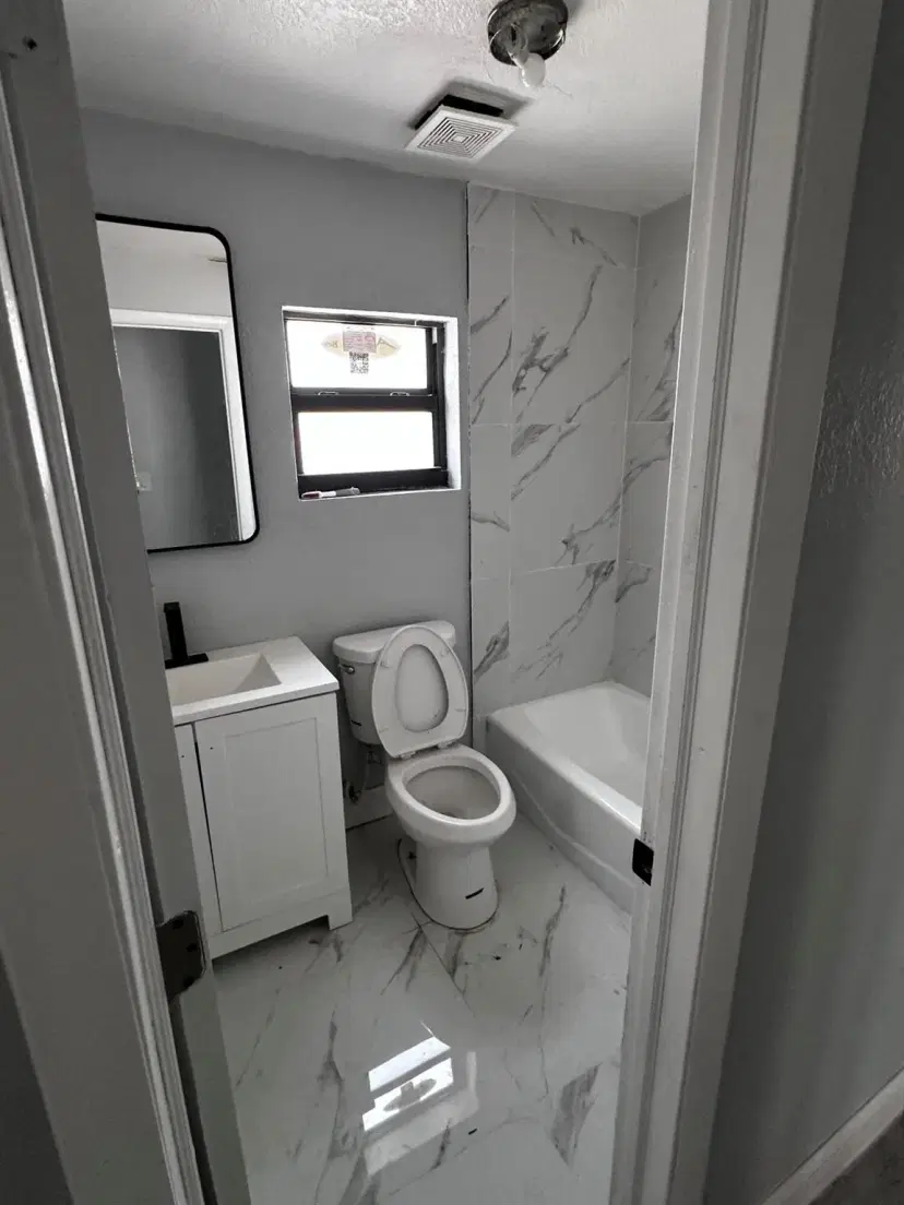 Picture of 3101 Avenue H E, Riviera Beach FL 33404