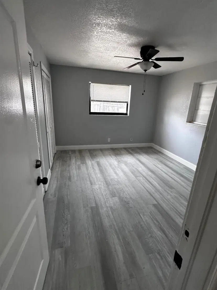 Picture of 3101 Avenue H E, Riviera Beach FL 33404