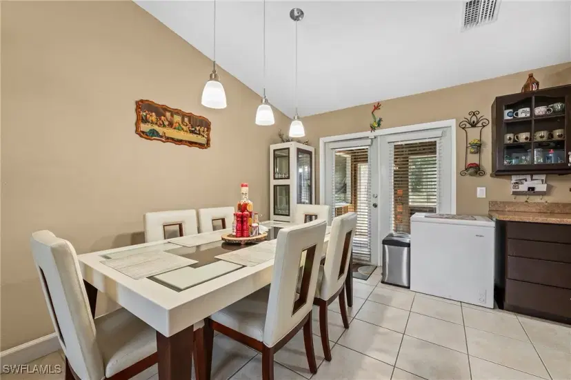 Picture of 570 20Th St Ne, Naples FL 34120