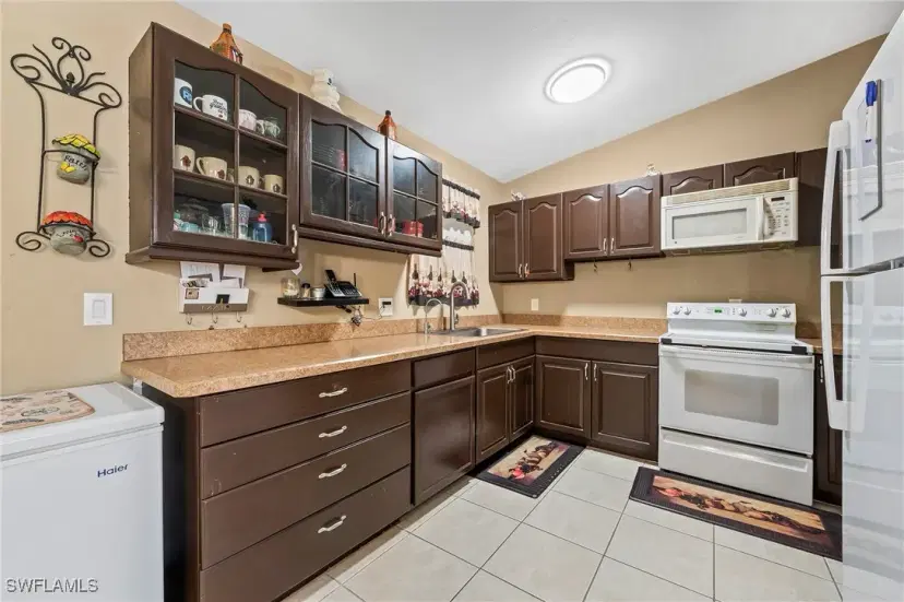 Picture of 570 20Th St Ne, Naples FL 34120