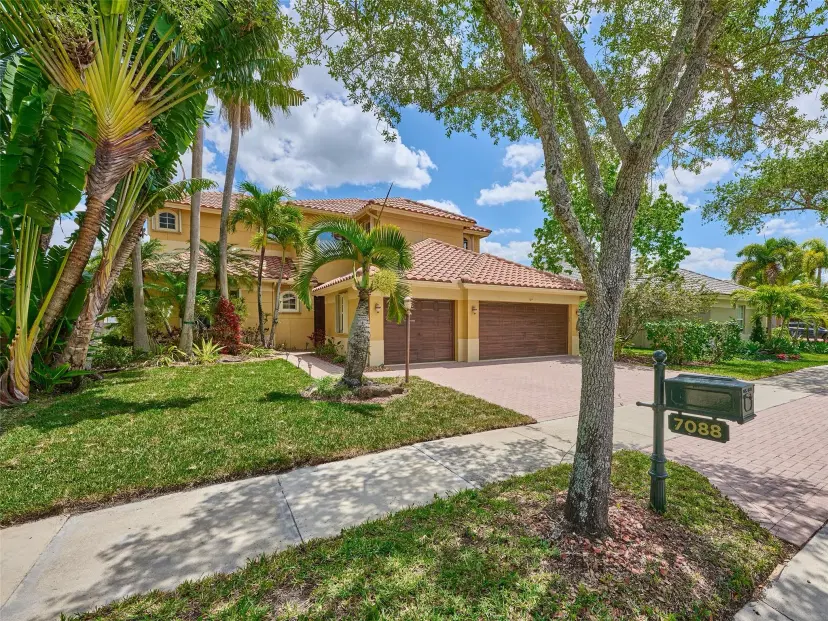 Picture of 7088 NW 111Th Ter, Parkland FL 33076