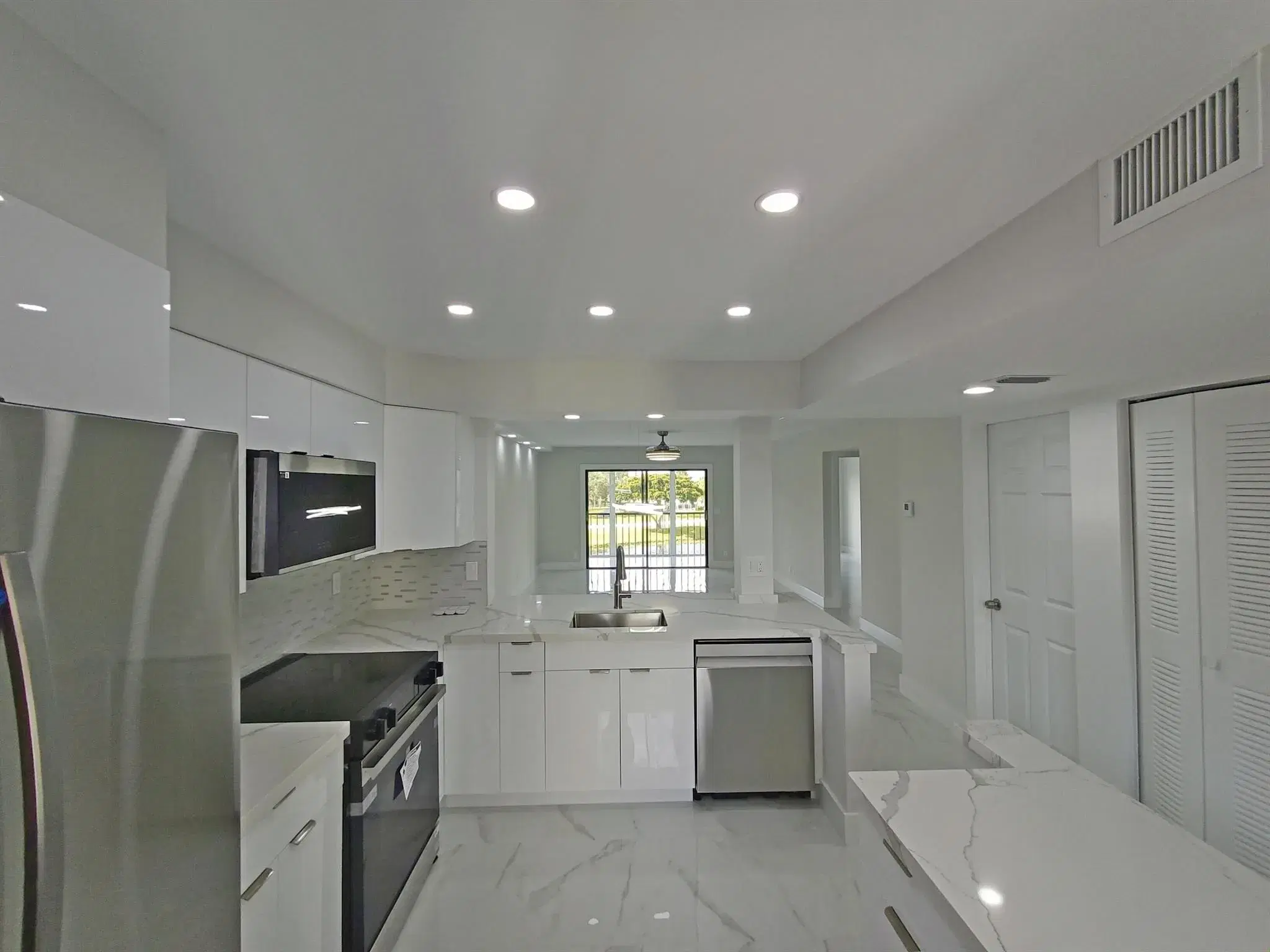 Picture of 7320 Amberly Lane 305, Delray Beach, FL 33446