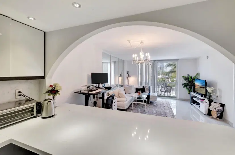 Picture of 401 Ocean Drive 220, Miami Beach FL 33139