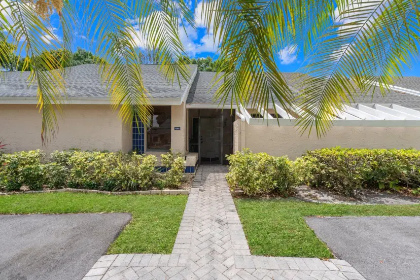 Picture of 10906 Lake Front Place, Boca Raton FL 33498
