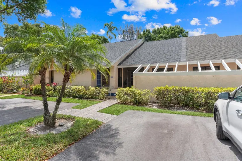 Picture of 10906 Lake Front Place, Boca Raton FL 33498