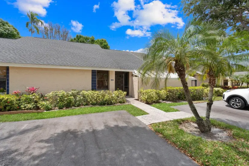 Picture of 10906 Lake Front Place, Boca Raton FL 33498