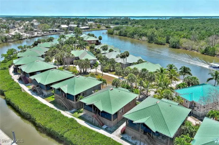 Picture of 305 Storter Ave N 5, Everglades City FL 34139