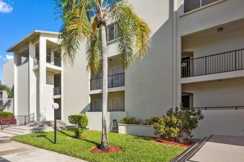 Picture of 11811 Avenue Of The Pga 6-3B, Palm Beach Gardens FL 33418