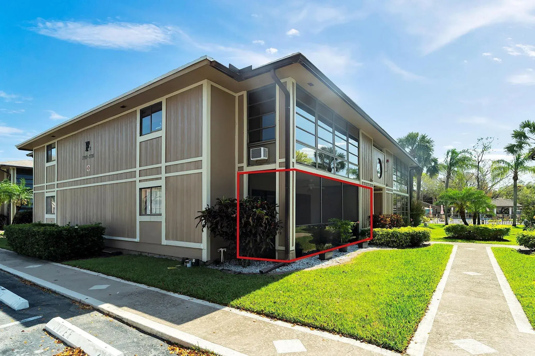 Picture of 7717 Ashmont Cr 109, Tamarac, FL 33321