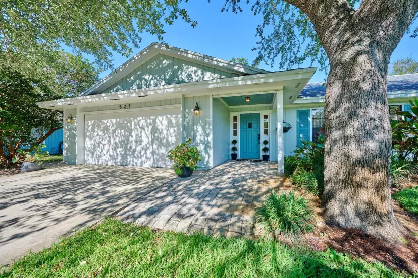 Picture of 527 10Th Court, Vero Beach FL 32962