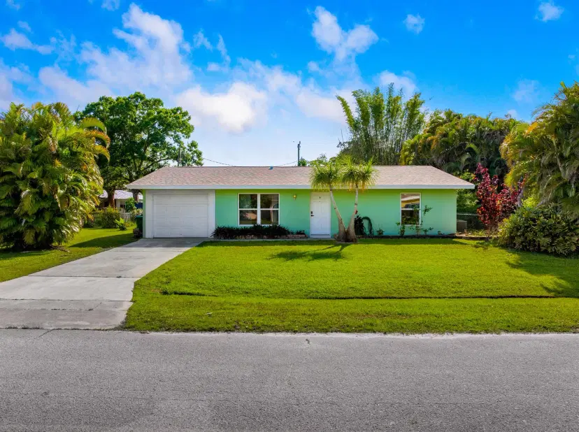 Picture of 620 SE Clifton Lane, Port St Lucie FL 34983