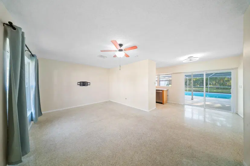 Picture of 620 SE Clifton Lane, Port St Lucie FL 34983