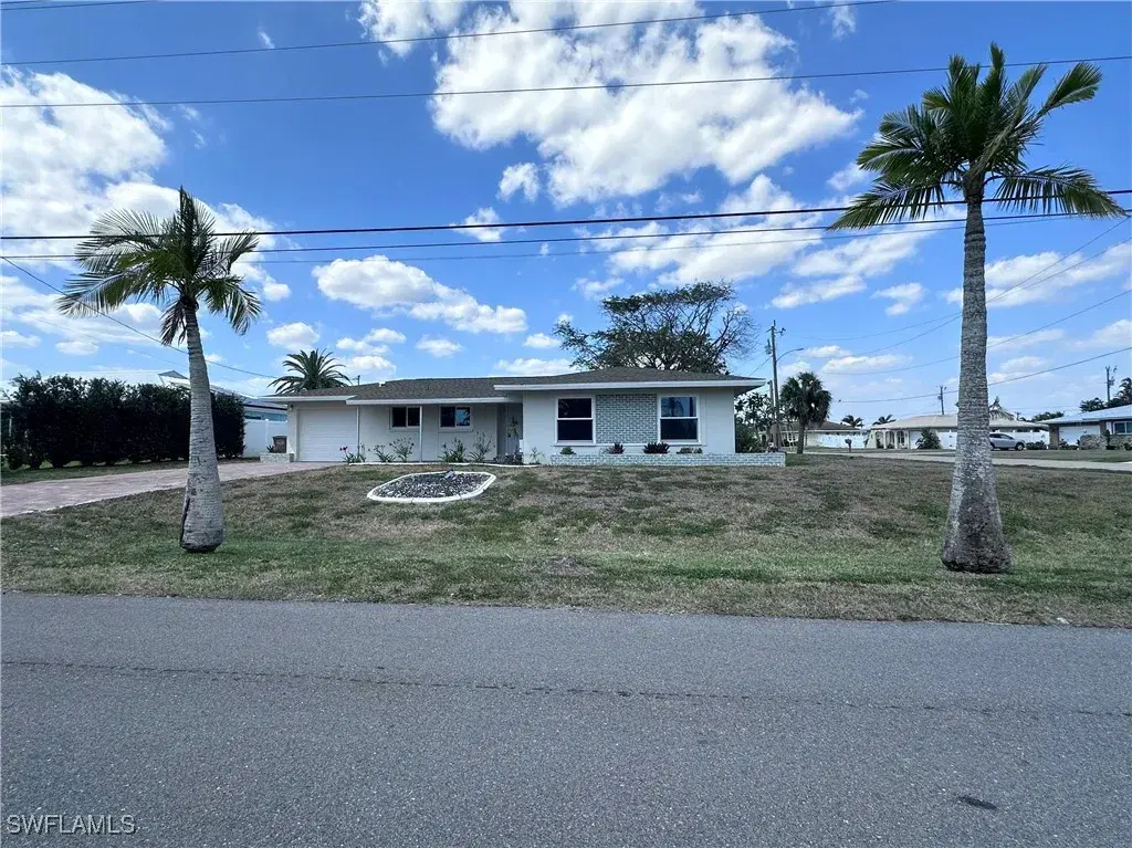 Picture of 217 SE 40Th St, Cape Coral, FL 33904