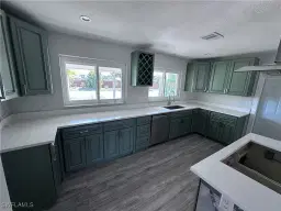 Picture of 217 SE 40Th St, Cape Coral, FL 33904