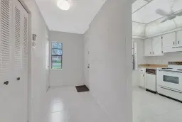 Picture of 7956 Eastlake Drive E 16-E, Boca Raton, FL 33433