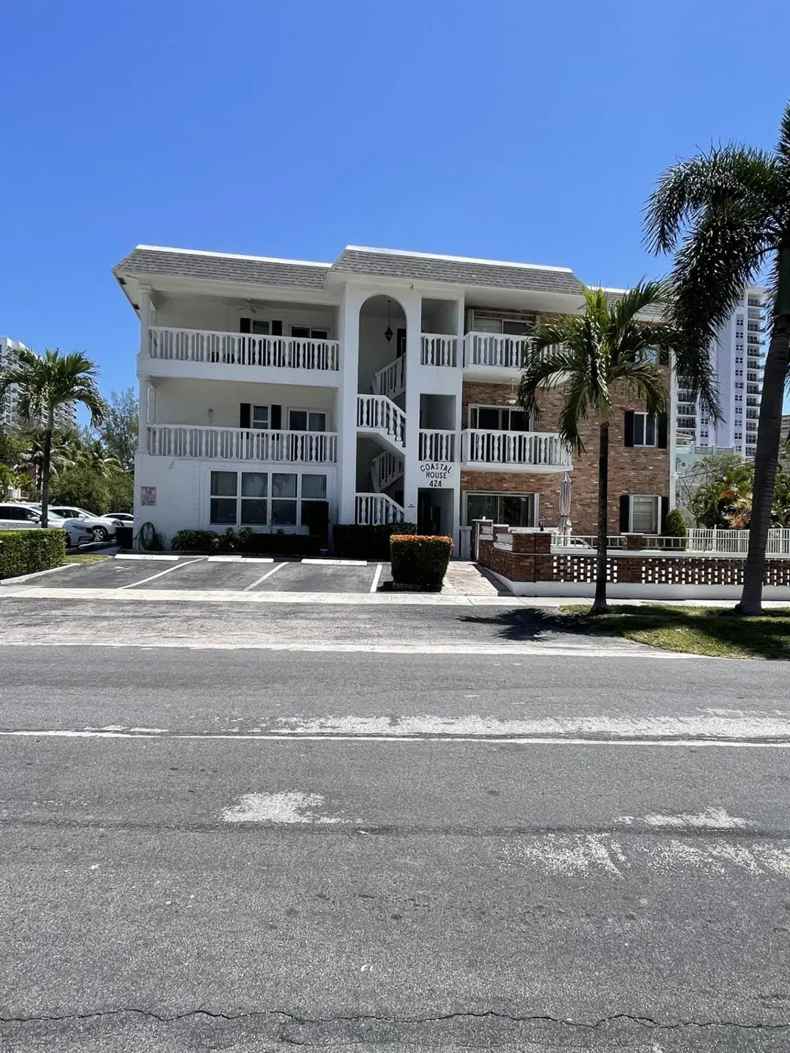 Picture of 424 N Riverside Dr 102, Pompano Beach, FL 33062