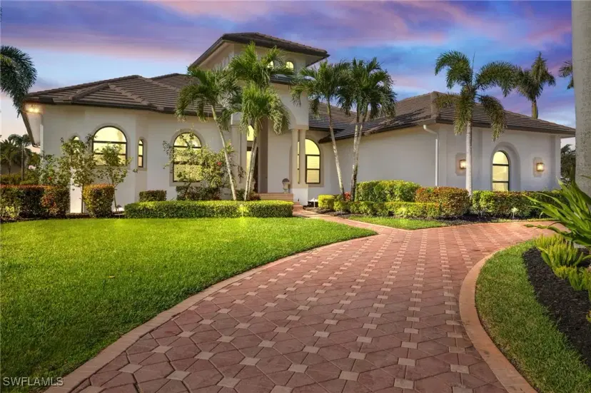 Picture of 8541 Belle Meade Dr, Fort Myers FL 33908
