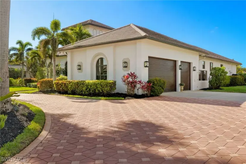 Picture of 8541 Belle Meade Dr, Fort Myers FL 33908