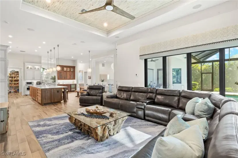 Picture of 8541 Belle Meade Dr, Fort Myers FL 33908