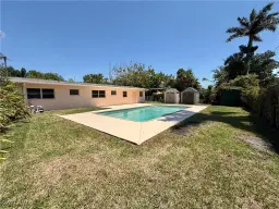 Picture of 61 Glenmont Dr W, North Fort Myers, FL 33917