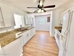 Picture of 61 Glenmont Dr W, North Fort Myers, FL 33917