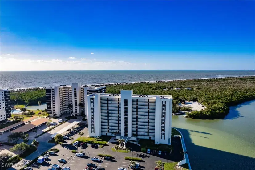 Picture of 17 Bluebill Ave 305, Naples FL 34108