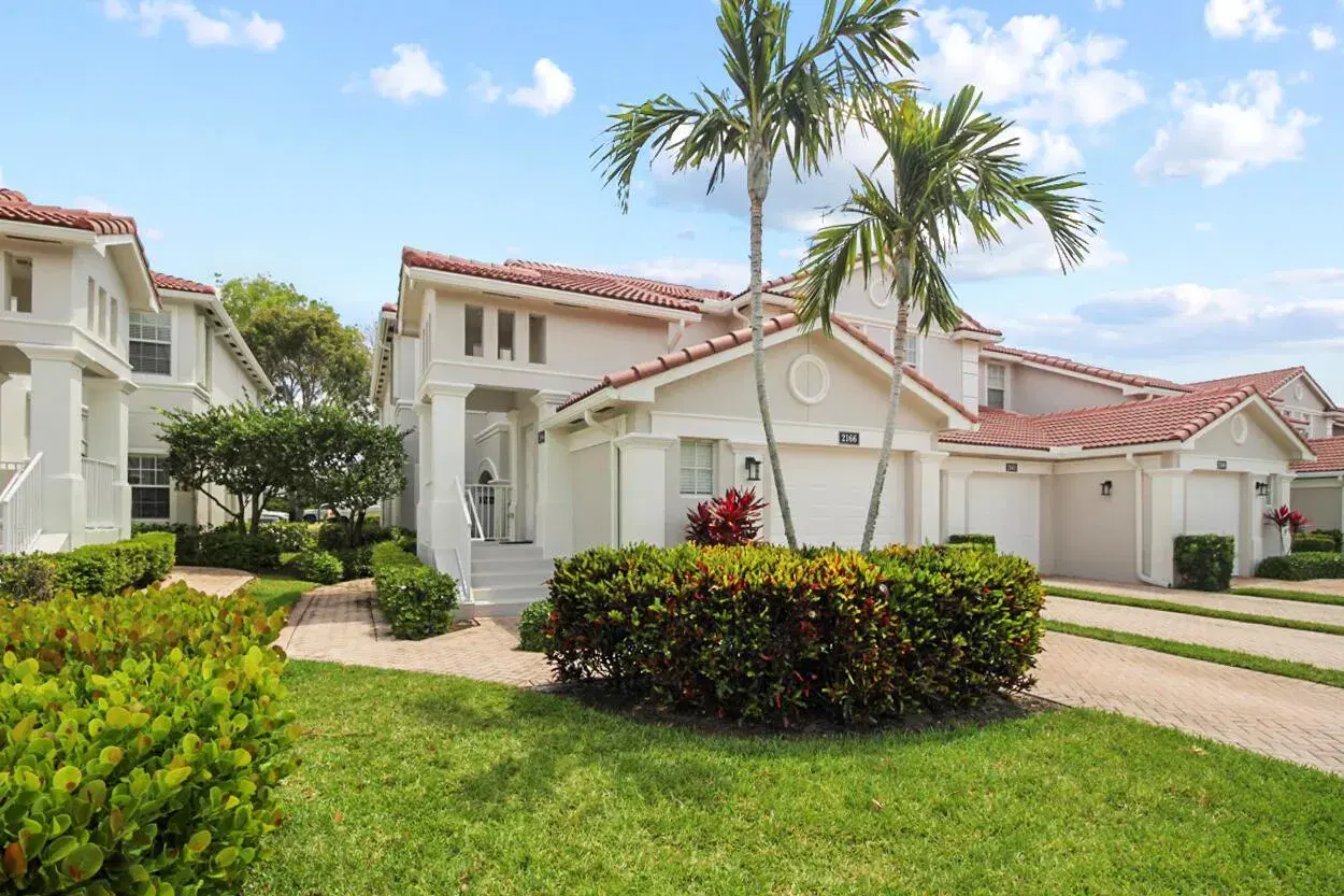 Picture of 2166 Wingate Bend, Wellington, FL 33414