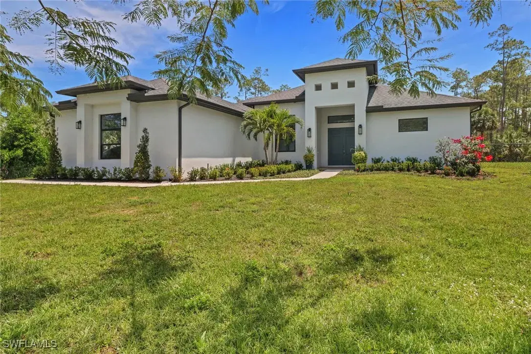 Picture of 1340 Logan Blvd S, Naples, FL 34116
