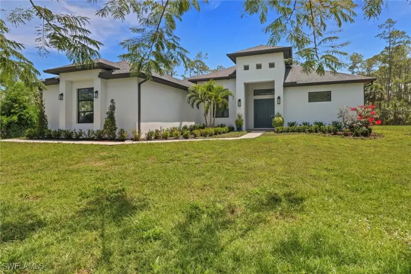 Picture of 1340 Logan Blvd S, Naples FL 34116