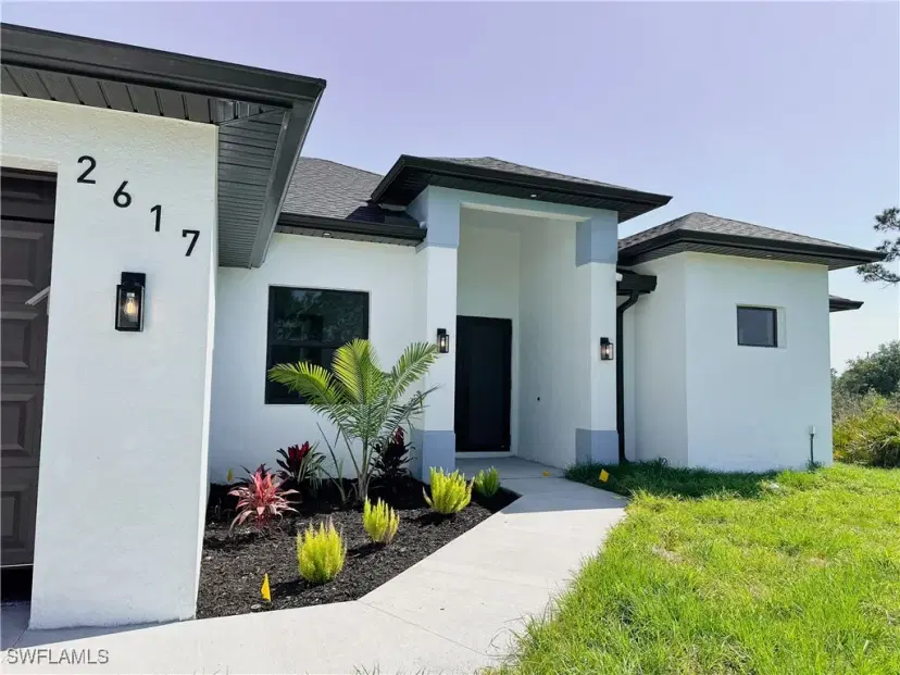 Picture of 2617 40Th St W, Lehigh Acres, FL 33971
