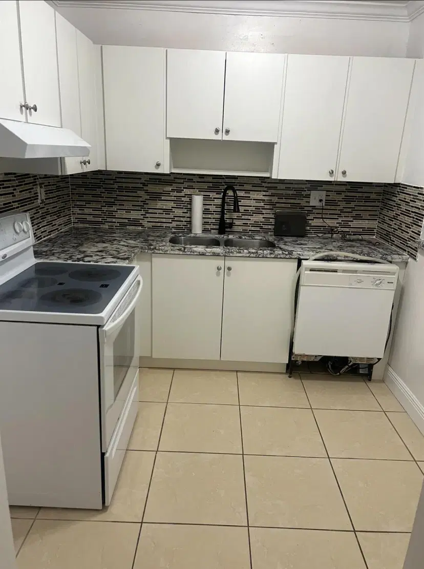 Picture of 5641 SW 2 Court # 101 Bldg 300 Court, Margate FL 33068