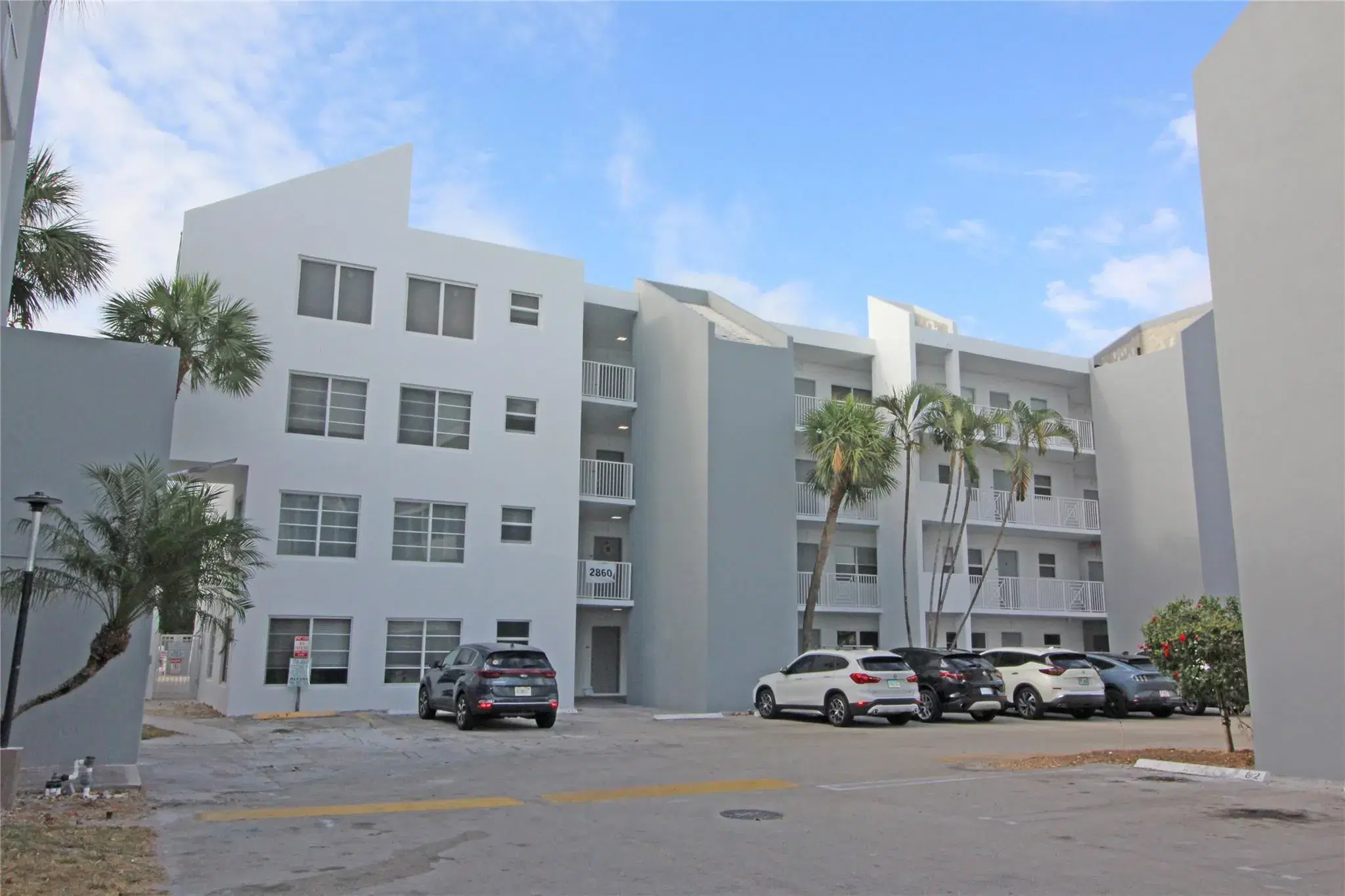 Picture of 2860 NE 14Th St 103 D, Pompano Beach, FL 33062