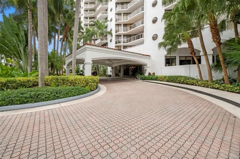 Picture of 3610 Yacht Club Dr 701, Miami FL 33180