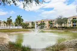 Picture of 4121 Residence Dr 303, Fort Myers, FL 33901