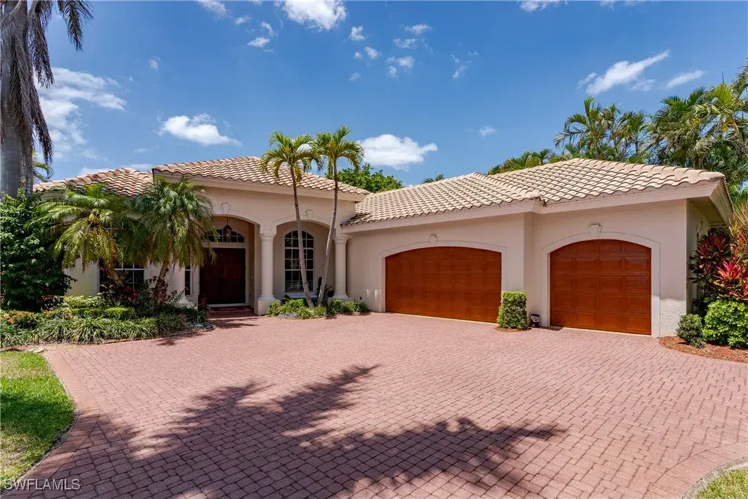 Picture of 2363 Crayton Rd, Naples, FL 34103