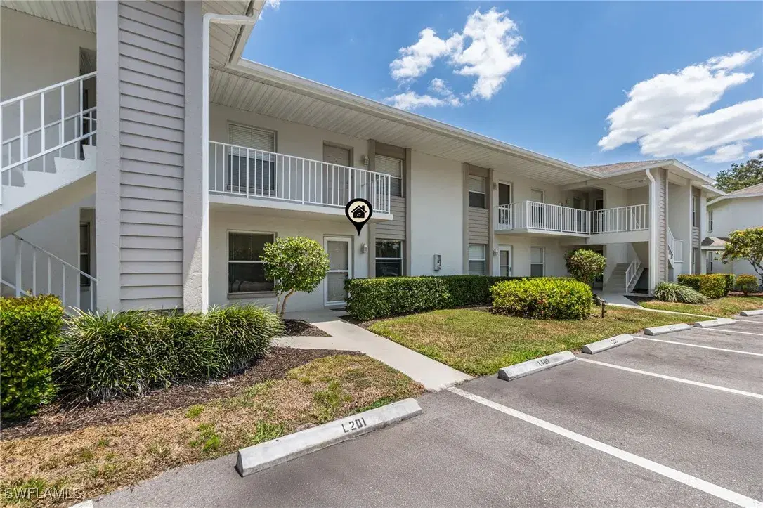 Picture of 1350 Churchill Cir L102, Naples, FL 34116
