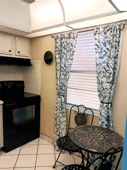 Picture of 1055 E Country Club Dr 301, Margate, FL 33063