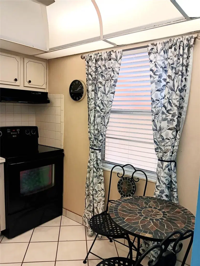 Picture of 1055 E Country Club Dr 301, Margate FL 33063